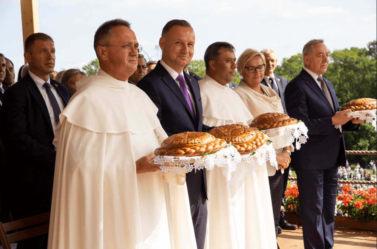 Do Ynki Jasnog Rskie Prezydent Dzi Kowa Rolnikom