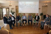 W debacie rzepakowej uczestniczyli (od lewej): J. Urban, P. Szysz, G. Marchwiński, A. Stępień, J. Młodecki, A. Gasidło i K. Bujoczek.