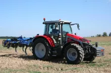 Massey Ferguson 5S.115 Dyna-6 + Landstal APB LP 250 (Agregat bezorkowy o szerokości roboczej 2,5 metra, wersja lekka przeznaczona do ciągników o mniejszej mocy)