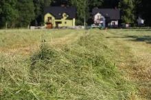 Sprzedaż gruntu rolnego wraz z domem mieszkalnym i dużym ogrodem nie zawsze wymaga zgody KOWR.