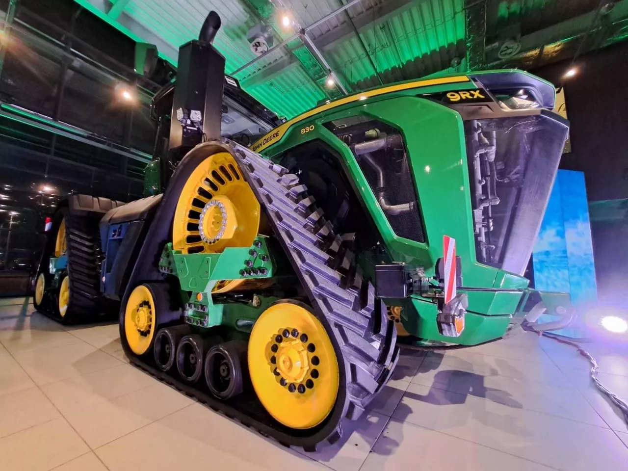 John Deere RX830