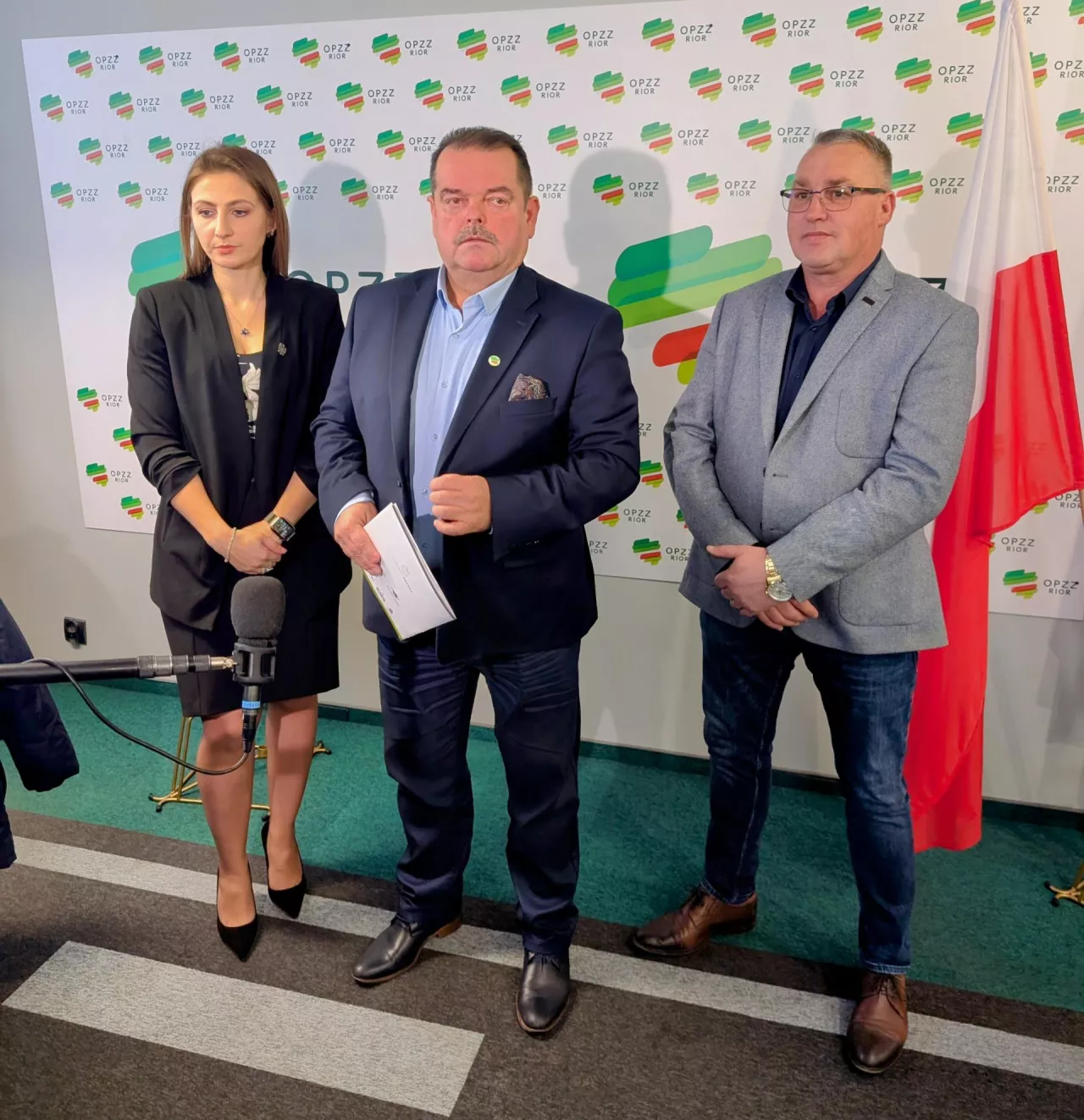 ”Cwaniacy wchodzą na podwórka rolników i sami decydują, jaki jest stan krowy” - rolnicy walczą z ustawą łańcuchową