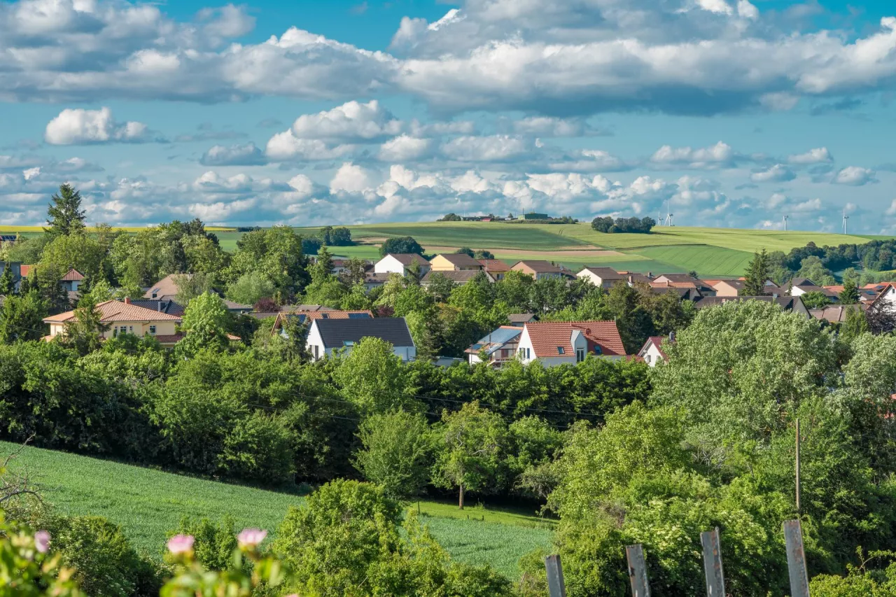 wieś, lasy, pola