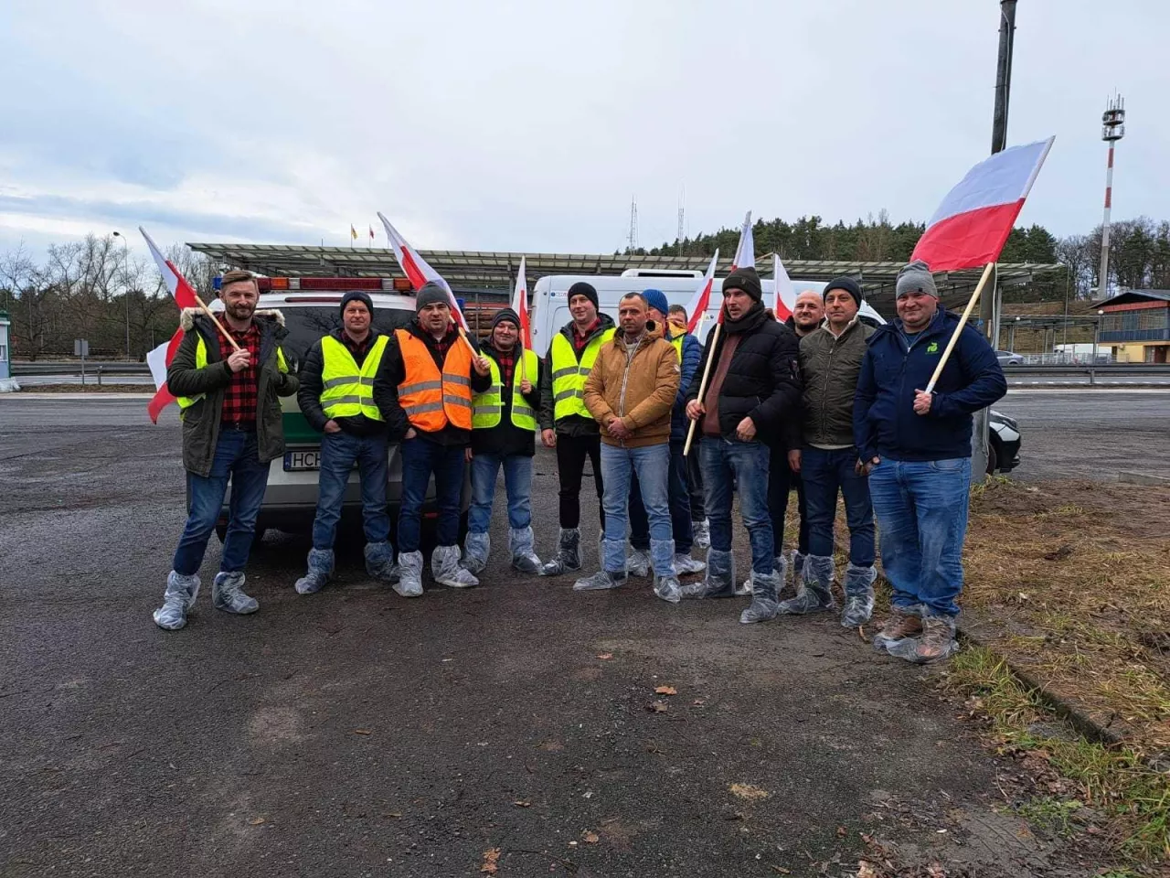 Pikieta rolników w Świecku w sprawie pryszczycy