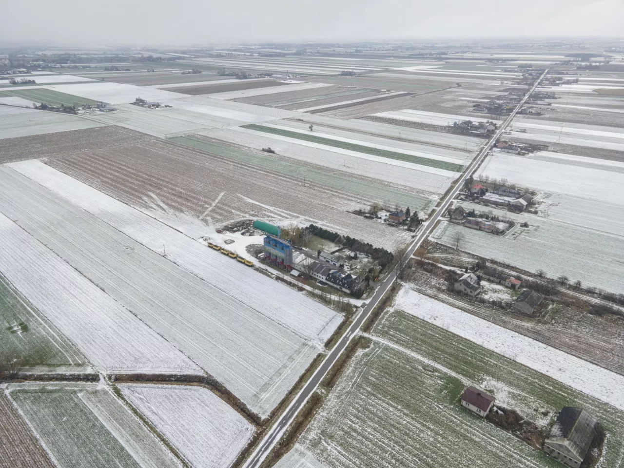 To właśnie na tych gruntach ma powstać Centralny Port Komunikacyjny. Inwestycja ma powstać na terenie aż trzech gmin: Teresin, Baranów i Wiskitki i zająć aż 8 tys. ha gruntów.