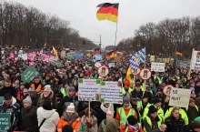 Rolnicy na ulicach Berlina. Czy Wspólna Polityka Rolna przynosi im korzyści?