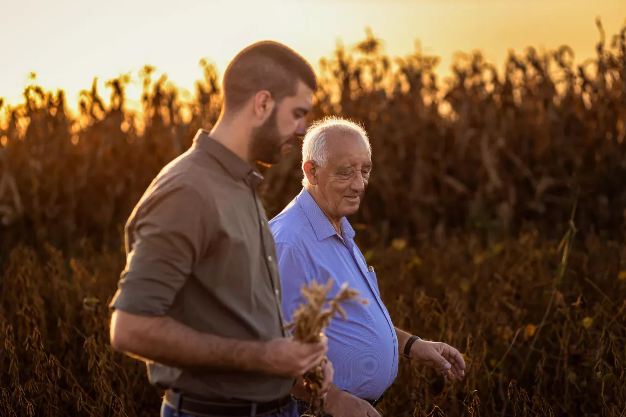 Sukcesja gospodarstwa obciążonego kredytami – jakie prawo obowiązuje? 