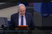 Komisarz UE ds. środowiska, oceanów i rybołówstwa, Costas Kadis, przemawia w imieniu Komisji Europejskiej przed głosowaniem nad projektem rozporządzenia COM(2025)0107 dotyczącym zawieszenia przepisów handlowych w odniesieniu do importu z Ukrainy.