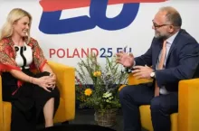 Aneta Legierska-Bujok, dyrektor Regionalnego Ośrodka Kultury w Bielsku-Białej, oraz Karol Bujoczek, dyrektor wydawniczy AgroHorti Media, podczas rozmowy przeprowadzonej na Europejskim Kongresie Odnowy i Rozwoju Wsi w ramach polskiej prezydencji w Radzie UE.