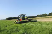 Na jednym z pól w Badenii-Wirtembergii, gdzie uprawiano trawy paszowe, znaleziono karton z trutką na szczury. 