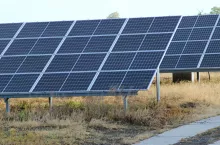 Moc zainstalowana OZE w Polsce rośnie skokowo – według prognoz, do 2027 r. moc fotowoltaiki może sięgnąć nawet 25-35 GW