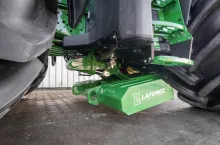 Technika, Ziemniaki 2/2025, Trendy, nowe maszyny, John Deere, balastowanie ciągnika, lepszy uciąg