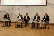 Dyskusja rynek, Forum Świnie 2025