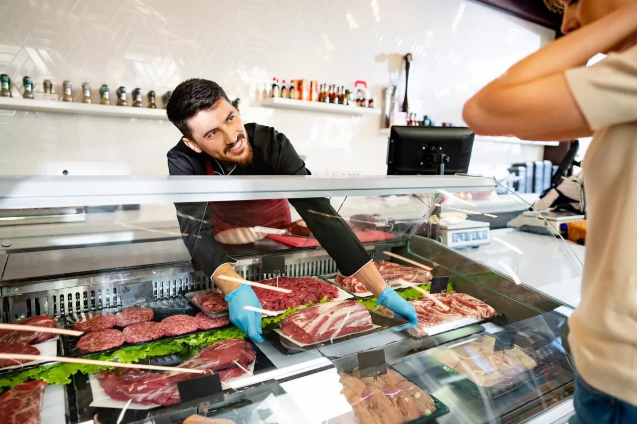 Kontrola mięsa w polskich sklepach – są nieprawidłowości! Co IJHARS odkryła?