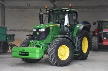 574952