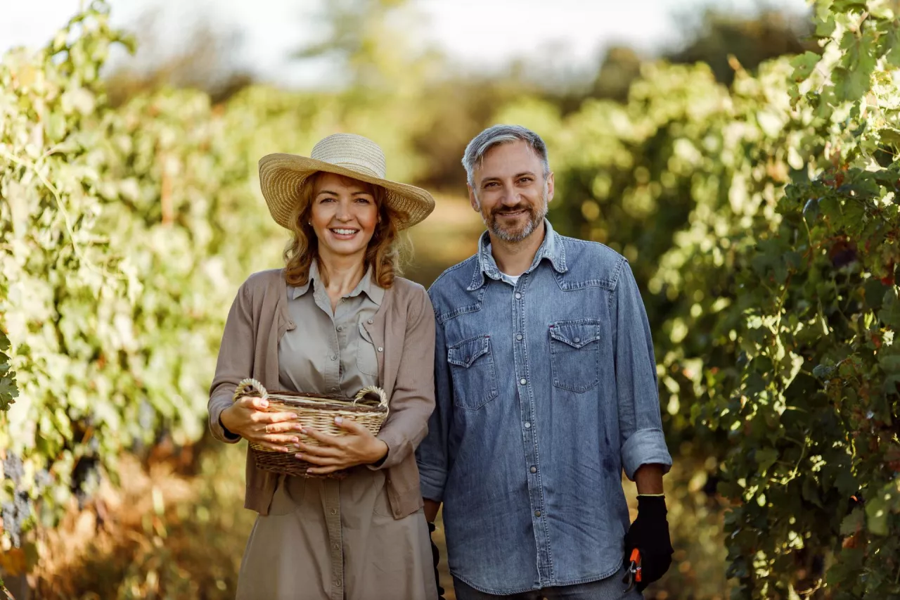 Kiedy współmałżonek rolnika nie musi płacić KRUS?