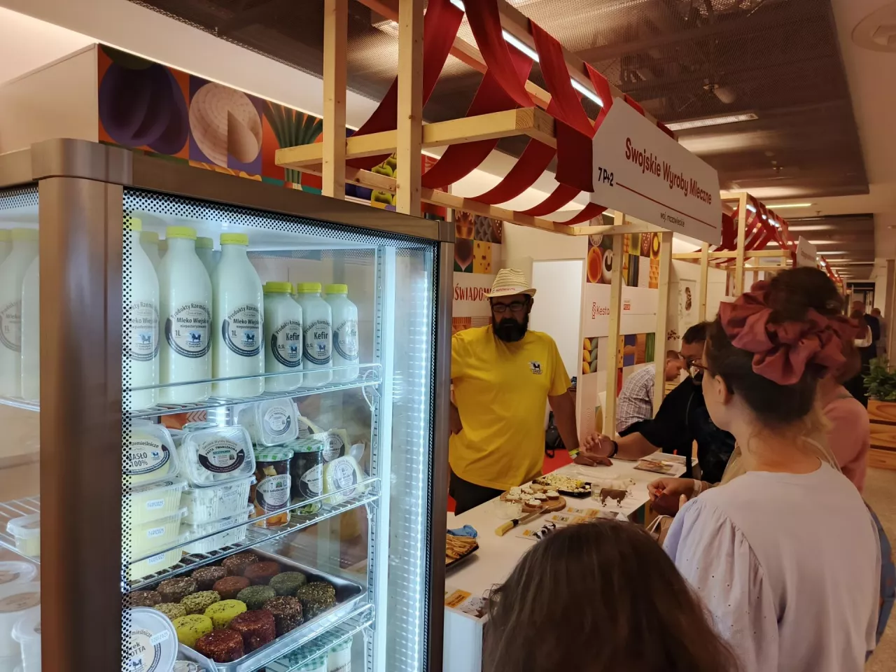 W Polsce mamy obecnie ok. 60-70 tys. mniejszych sklepów, które mogłyby sprzedawać regionalne produkty