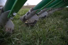 gnojowica na łąkach TUZ aplikacja doglebowa łyżwa aplikator