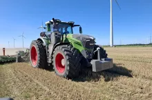 Flagowy model Fendt 1052 Vario dysponuje mocą maksymalna 550 KM.