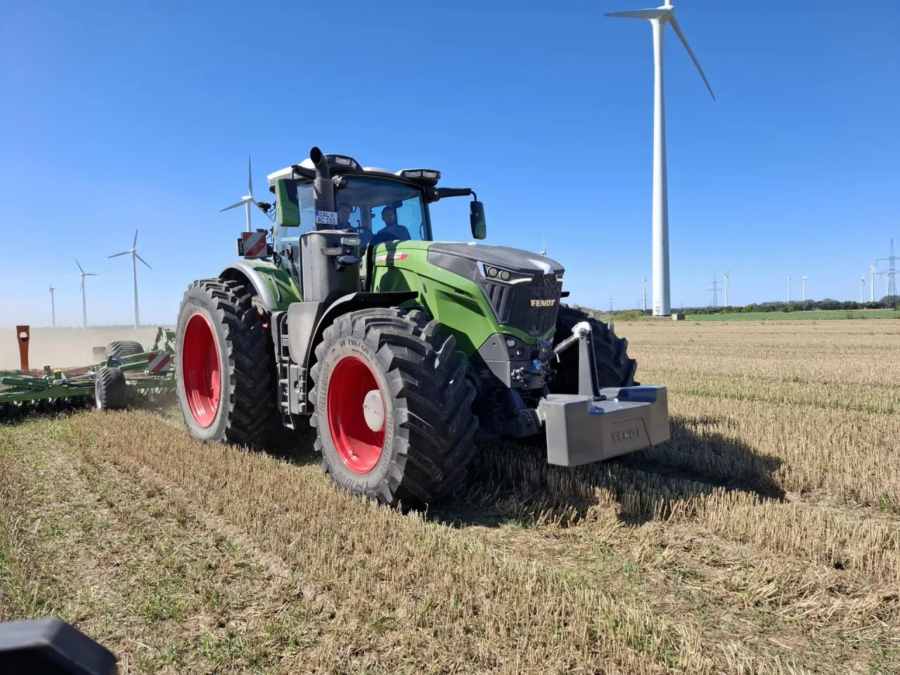 Flagowy model Fendt 1052 Vario dysponuje mocą maksymalna 550 KM.