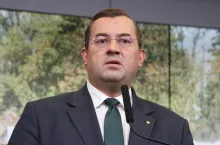 Powrót Krajowej Grupy Spożywczej pod skrzydła MRiRW pozwoli wzmocnić współpracę w zakresie firm z sektora agro – argumentuje minister Stefan Krajewski.