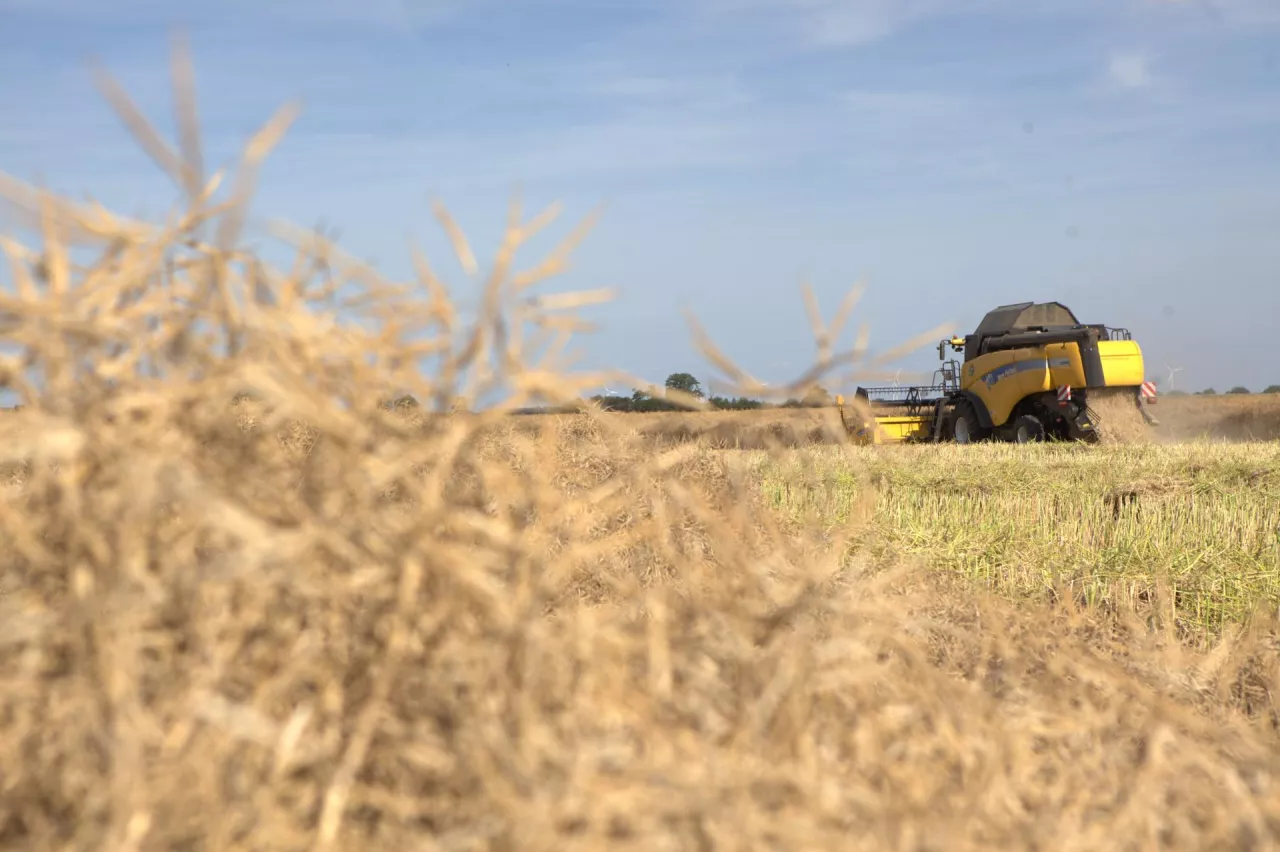 Sprzedaż kombajnu przez vatowca