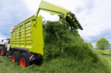 Technika, tap 11/2022, Claas, Fliegl, przyczepa zbierająca