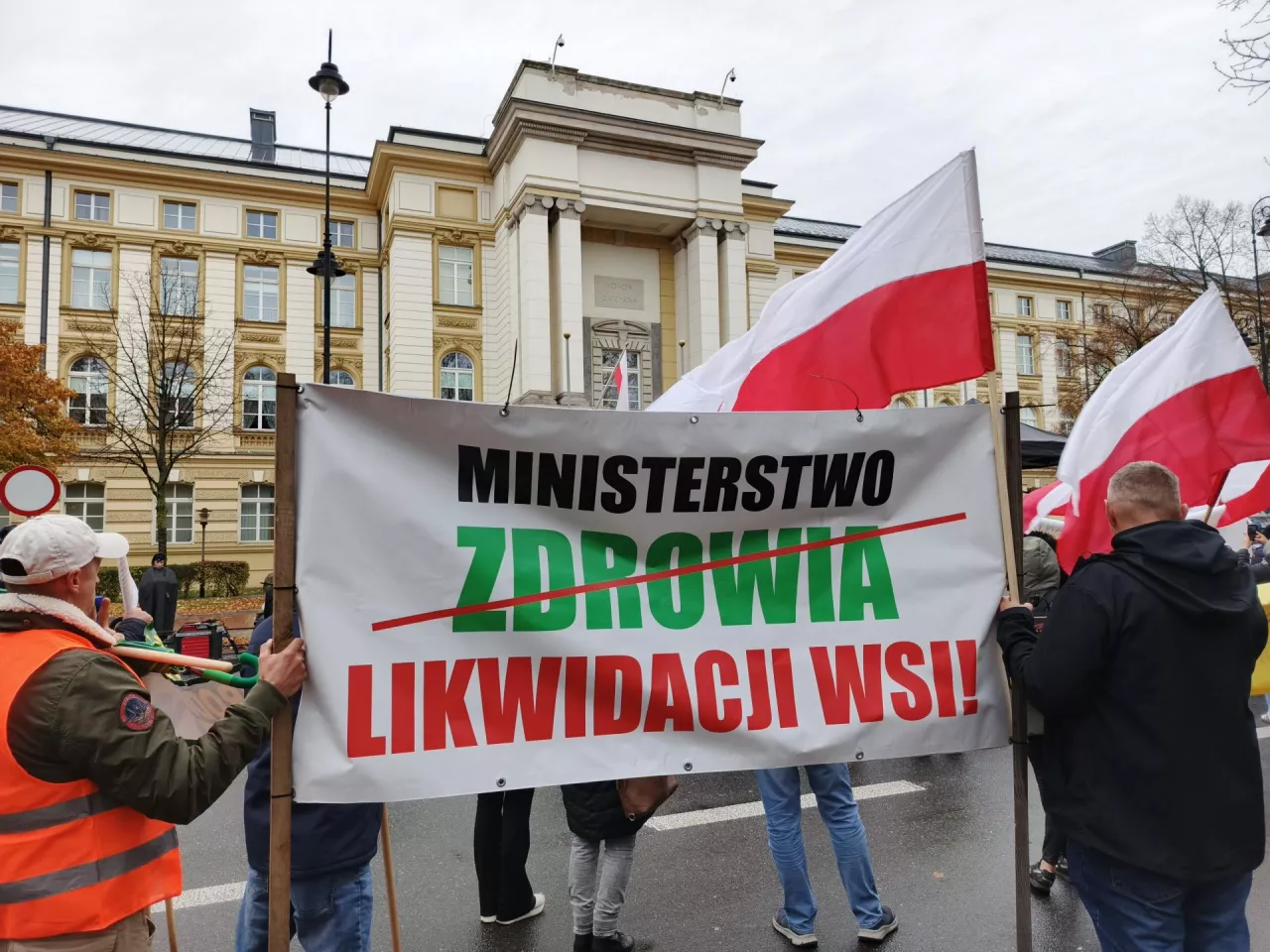 Protest rolników 3 listopada w Warszawie zgromadził ok. 600-700 osób