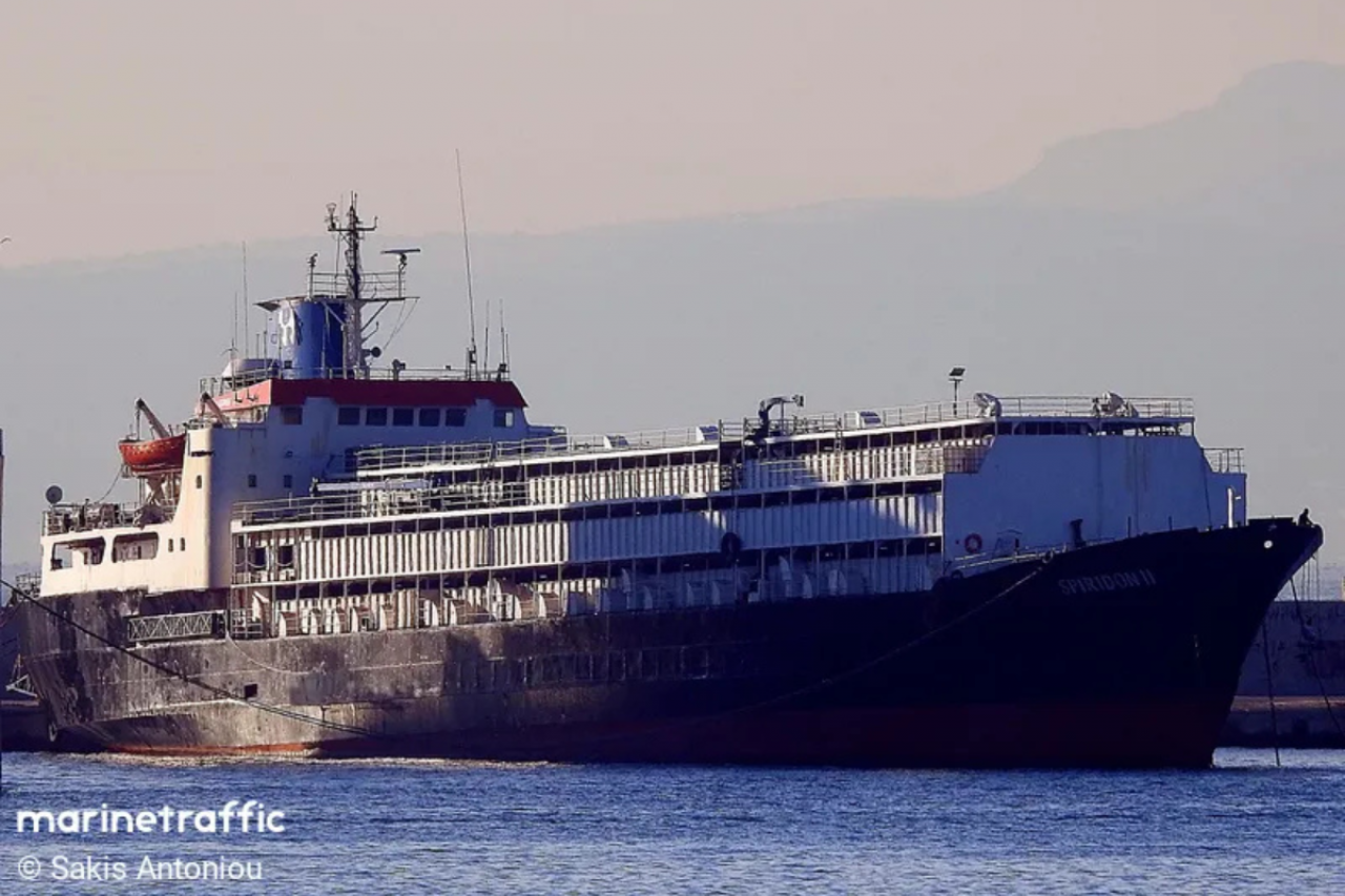 Statek Spiridon II do transportu zwierząt gospodarskich