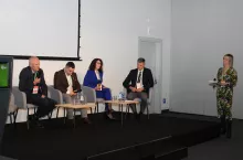 forum rolników i agrobiznesu sesja świnie Uczestnicy debaty (od lewej): Aleksander Dargiewicz, Bogusław Prałat, Alina Ojdana i Piotr Włodawiec oraz prowadząca debatę Anna Kurek