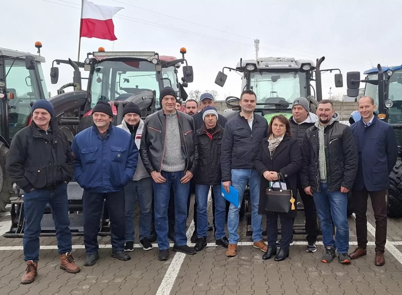 Protest rolnikow w miejscowosci Nowa Sucha