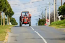 ciągnik na ulicy, przepisy drogowe