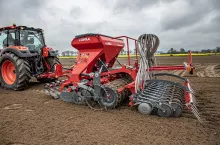 Zestaw uprawowo-siewny Unia Fenix 3000.