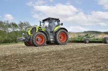 Technika, tap 2/2026, Claas Axion 9, nowy ciagnik Claas, największy Axion, test ciągnika