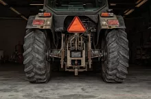 Ciągnik stoi w garażu? Nie unikniesz kary za brak OC