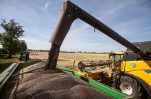 Powrót rolnika ze statusu podatnika VAT do zwolnienia – czy trzeba oddać podatek?