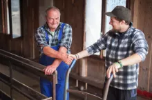 „Syn nie jest parobkiem”. Ile powinien zarabiać młody rolnik w gospodarstwie ojca?