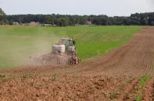 Rolnik przekazał gospodarstwo synowi