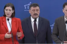 Od lewej: posłanka Anna Gembicka (PiS), poseł Ryszard Bartosik (PiS) oraz poseł Krzysztof Ciecióra (PiS)