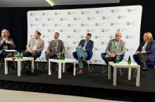 Podczas penelu przypominano, że zróżnicowana biomasa nie tylko zwiększa zawartość próchnicy, ale także poprawia retencję wody oraz wspiera aktywność biologiczną