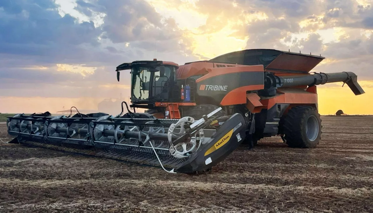 Tribine T1000. Kombajn gigant z nową rolą w rolnictwie przyszłości