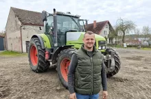 Seweryn Nowak

gospodarstwo: 120 ha,
gleby klasy IV–VI

produkcja roślinna: żyto
(40 ha), pszenżyto (20 ha), jęczmień jary (20 ha), łubin (20 ha),
groch (20 ha); usługi rolnicze:
uprawa, siew, orka, zbiór zbóż