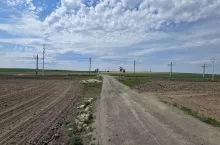 Jedyny funkcjonujący przejazd dla rolników ze wsi Przedmoście