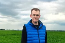Krzysztof Kamiński ze wsi Niszczyce (pow. płocki, gm. Bielsk) gospodaruje na 27 ha