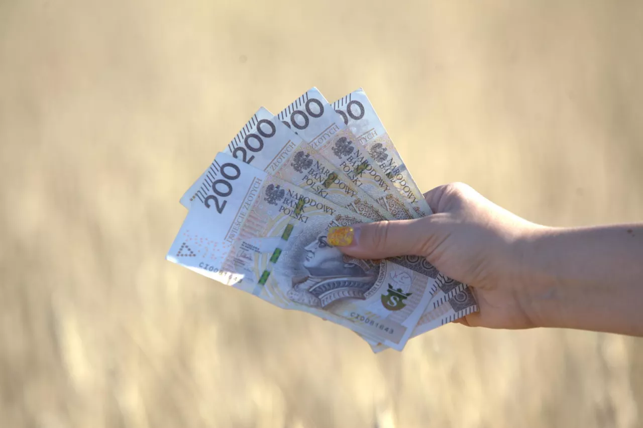 Dwie emerytury z KRUS i ZUS: co zrobić, by nie stracić prawa do obu świadczeń