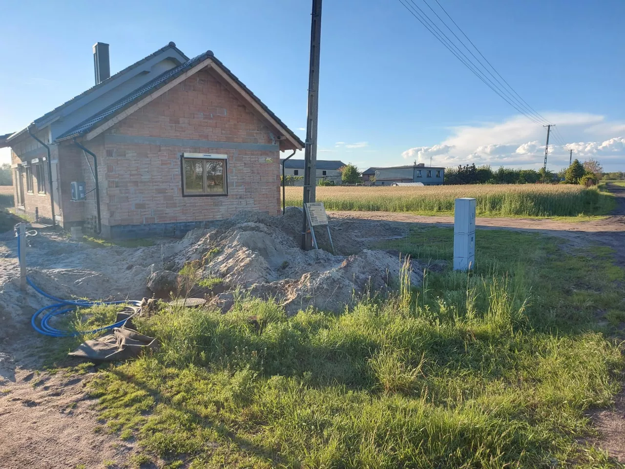 Pozwolenie na rozbiórkę wygasło? Rolnik może być zmuszony do ponownego załatwiania formalności