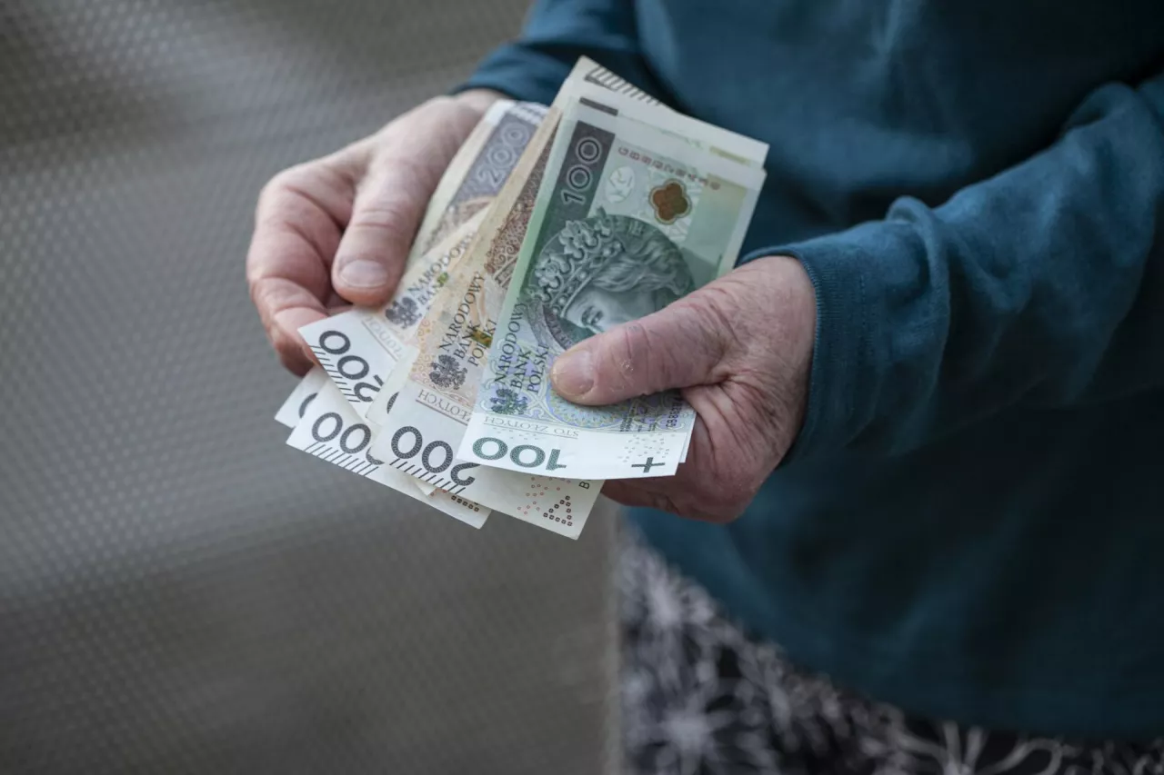 Renta wdowia z ZUS i KRUS. Gdzie złożyć wniosek o zasiłek pogrzebowy?