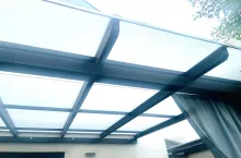 Zadaszenie tarasu wymaga zgłoszenia. Wysokie kary za samowolę budowlaną