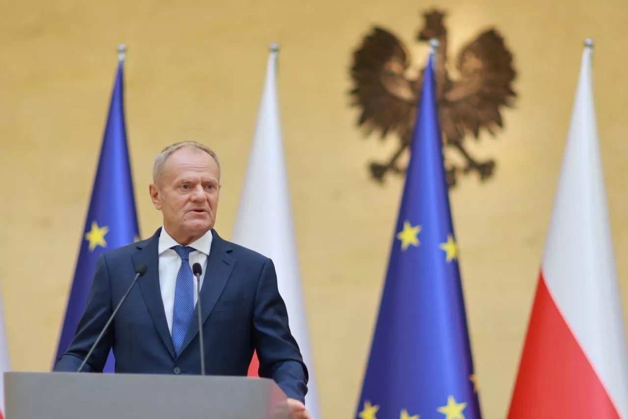 Premier podczas środowej konferencji poinformował, że analizowane są różne rozwiązania, które mogłyby ograniczyć skutki wysokich cen paliw