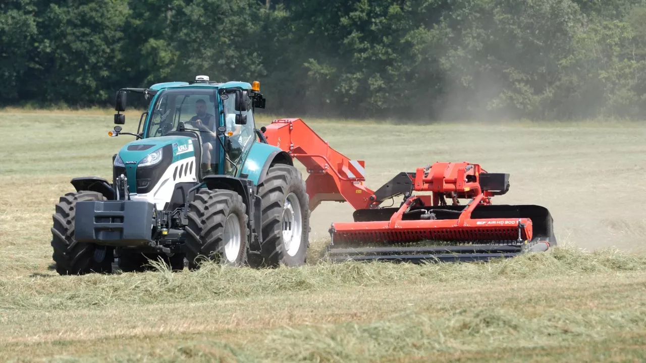 Aupax 7240 waży ponad 11 ton. Sprawdziliśmy prototyp od środka
